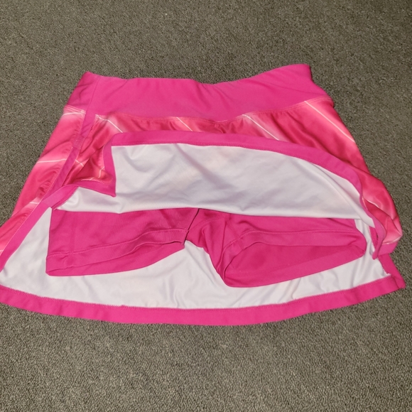 Nike Short/Skirt - Picture 2 of 2